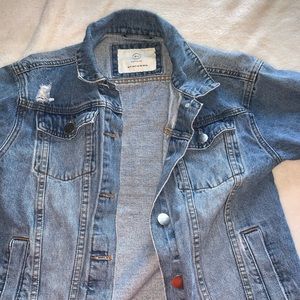 FITTED DENIM JACKET !